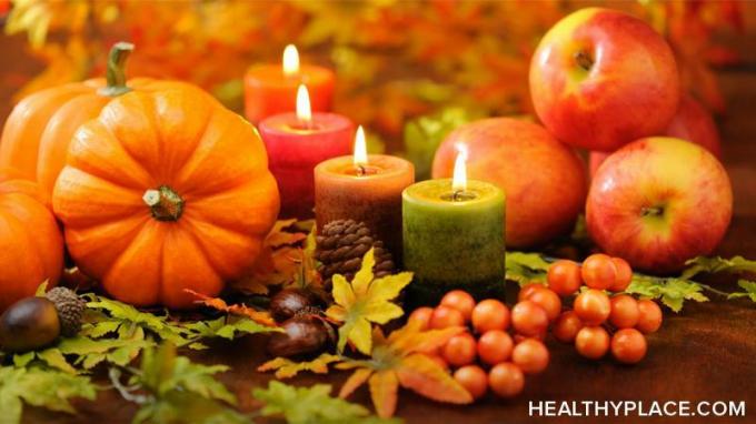 Thanksgiving verschlimmert oft die psychischen Probleme. Erfahren Sie auf HealthyPlace.com, wie Sie während des Erntedankfests für Ihre geistige Gesundheit sorgen können 