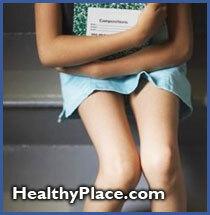 Anorexia nervosa und Bulimia nervosa sind Essstörungen, die bei Teenagern und Kindern zunehmen. Lesen Sie die Warnzeichen für Essstörungen bei Kindern.