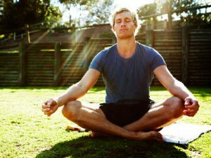 Erfahren Sie mehr über die unzähligen Vorteile von Yoga, einschließlich der Beruhigung Ihres Geistes und der Beherrschung Ihrer Emotionen.