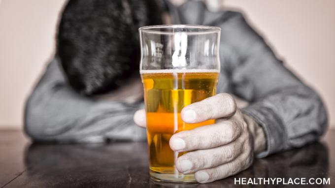 Alkohol, Drogen, bestimmte Lebensmittel und Koffein können sich negativ auf die Symptome einer bipolaren Störung auswirken. Erfahren Sie, was passieren kann.
