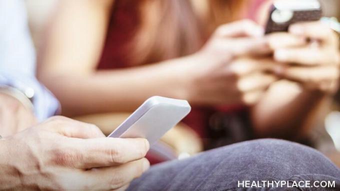 Apps für psychische Gesundheit auf unseren Handys geben uns die Technologie, um mit psychischen Erkrankungen umzugehen. Erfahren Sie drei Apps für die psychische Gesundheit, die ich jetzt bei HealthyPlace verwende