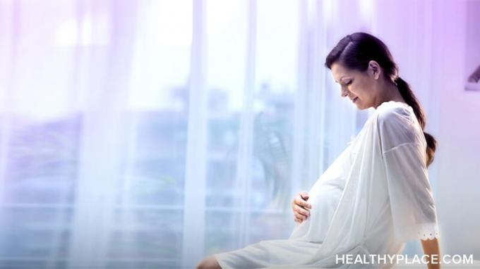 Das Leben mit PTBS-Symptomen während der Schwangerschaft kann der werdenden Mutter zusätzliche Sorgen bereiten. Hier einige Vorschläge zur Behandlung von PTBS während der Schwangerschaft.